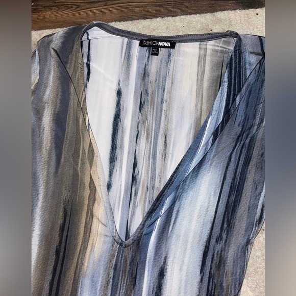 Fashion Nova - Portrait Of Our Love Dress - Picture 4 of 4